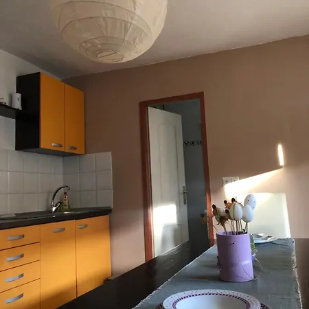 Apartment Incognito *
